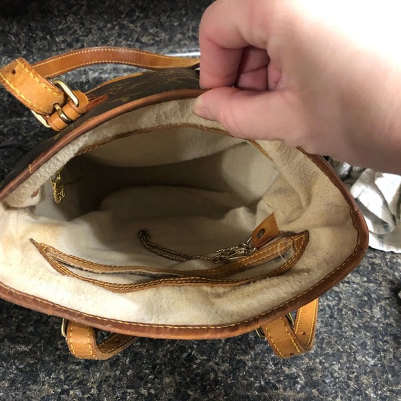 Louis Vuitton bucket purse❤️❤️❤️ - Picture 6 of 6